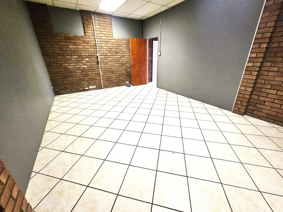 To Let Commercial Property for Rent in Rustenburg Rural North West